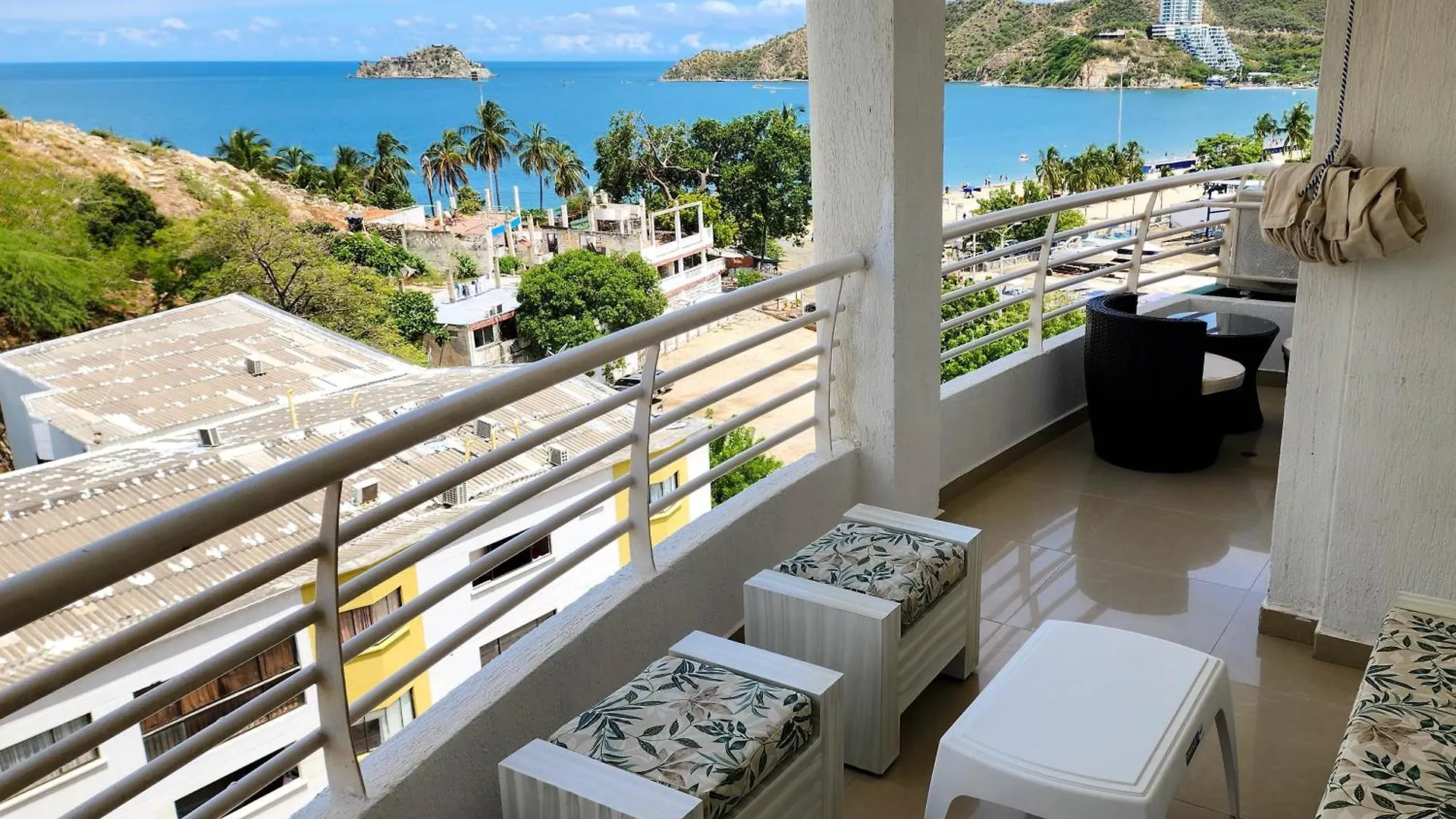 Apartamentos Con Vista Al Mar Brisa Marina Rodadero - By Bedviajes Santa Marta  Santa Marta (Magdalena)